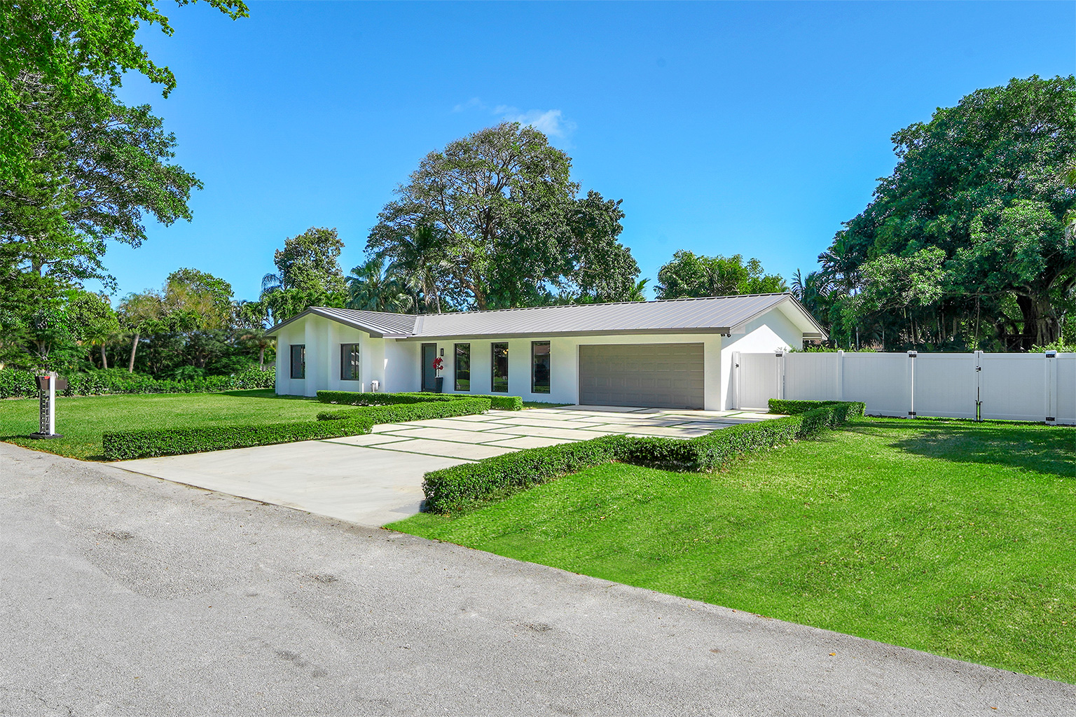 Front exterior curb appeal
